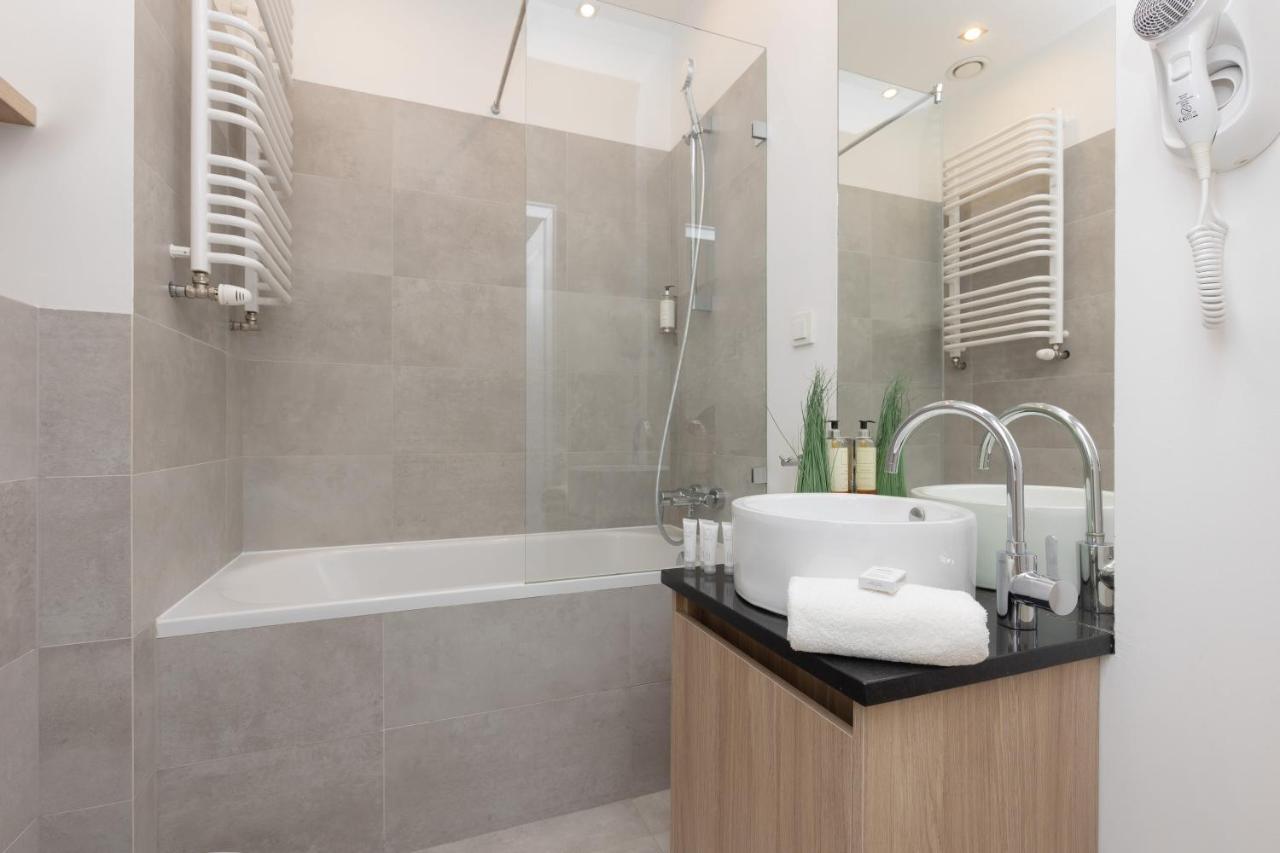 Wola Pet-Friendly Apartments With Ac Slawinska By Noclegi Renters وارسو المظهر الخارجي الصورة