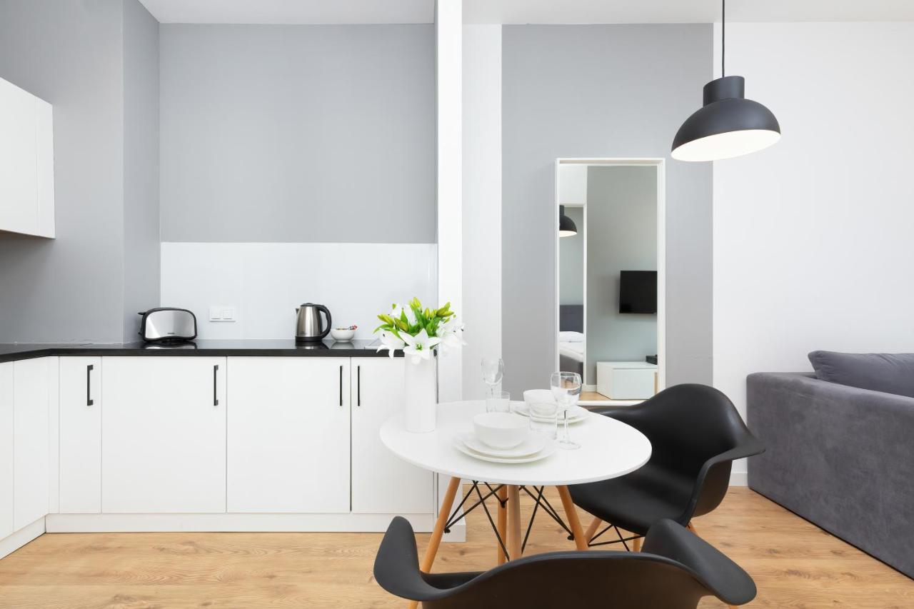 Wola Pet-Friendly Apartments With Ac Slawinska By Noclegi Renters وارسو المظهر الخارجي الصورة