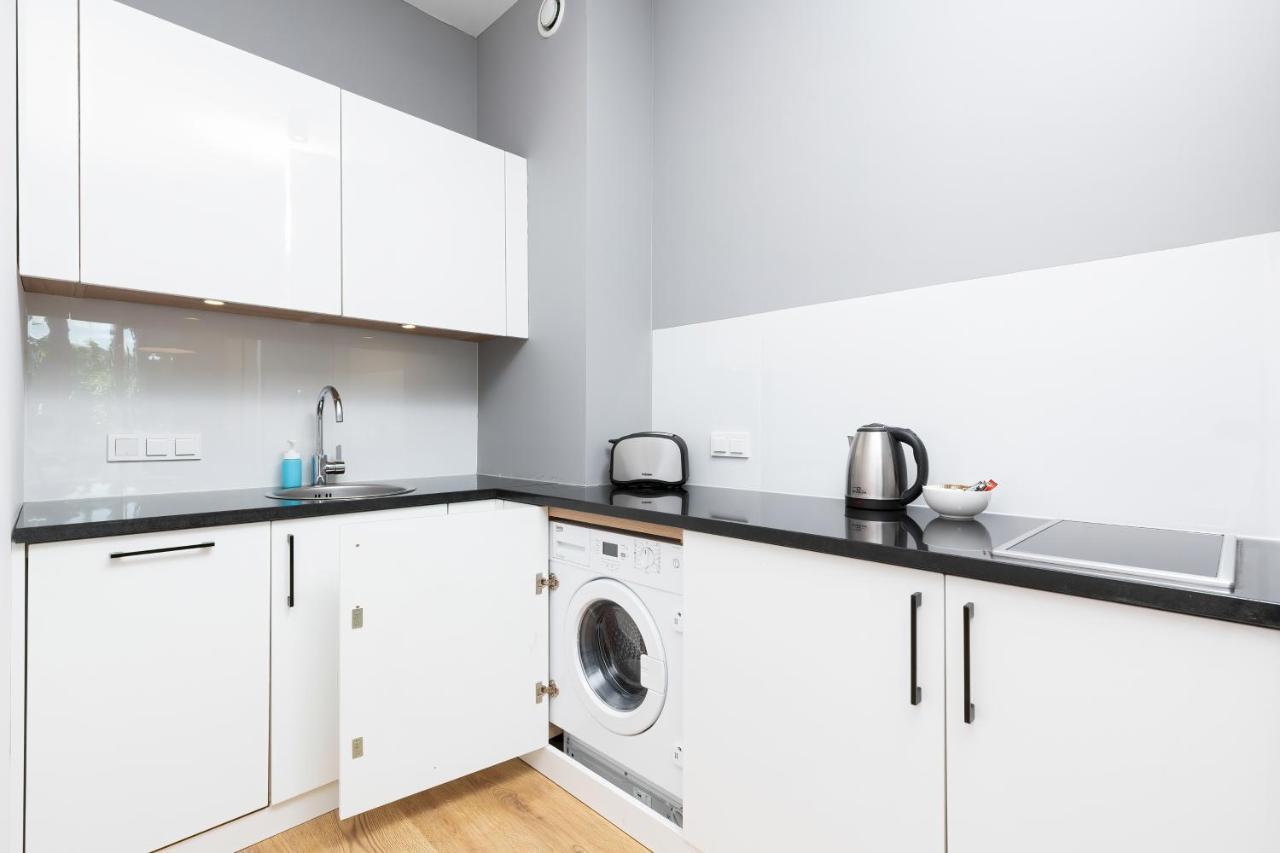 Wola Pet-Friendly Apartments With Ac Slawinska By Noclegi Renters وارسو المظهر الخارجي الصورة